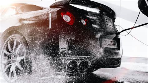 The Magic of a Clean Engine: Discover the Benefits of a Car Wash and Lube Service
